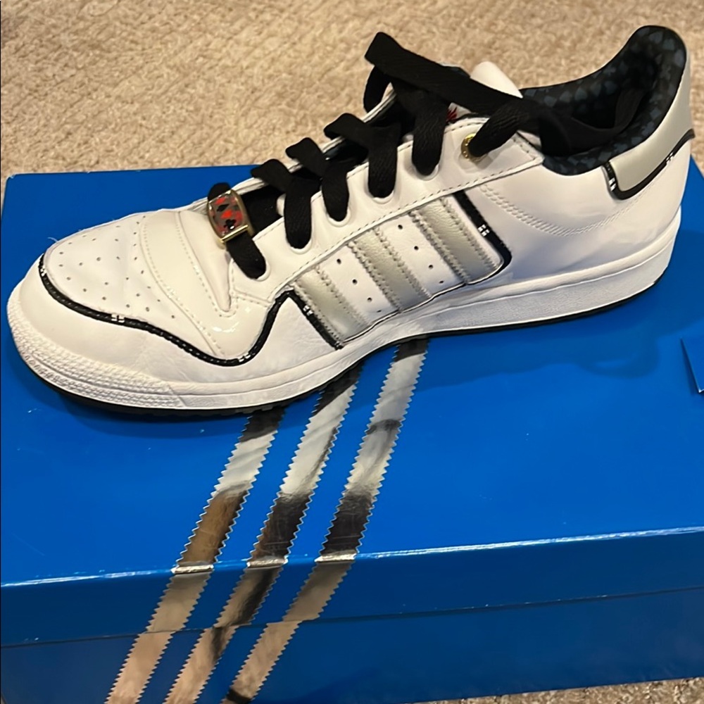 Adidas Decade Lo Las Vegas Sneakers - Picture 5 of 10
